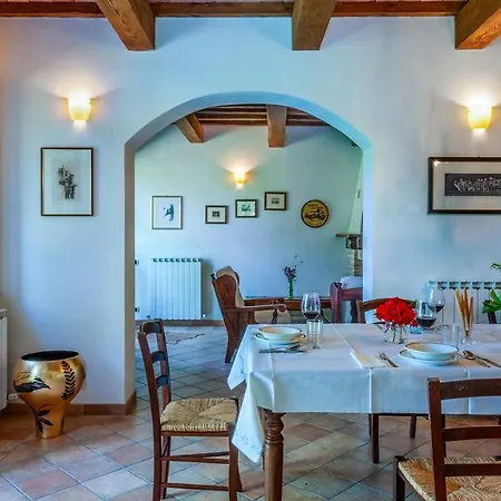 فيلة Banci 8, Emma