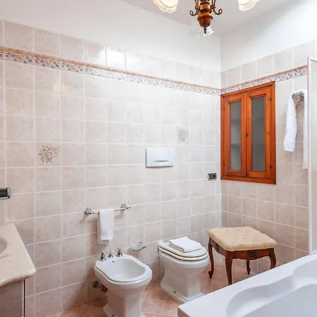 Banci 8, Emma فيلة *